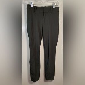 Vince EUC green skinny dress pants Size 2